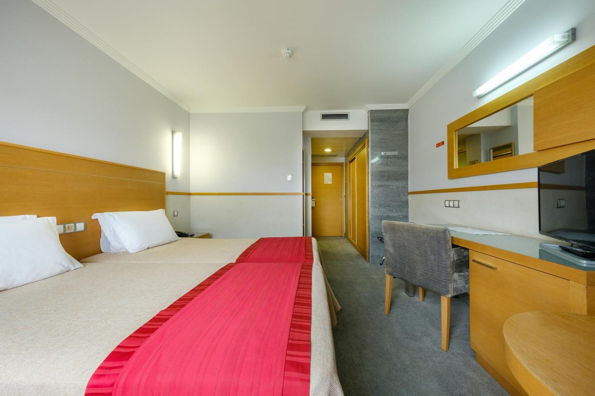 Twin Room,909879553:JPEG